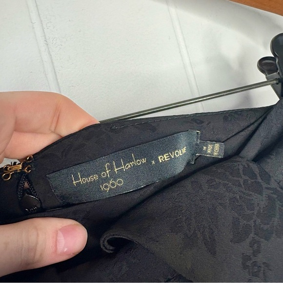 NWT House of Harlow 1960 x Revolve Black Floral Pants Tie Waist Women’s Medium - Picture 7 of 7